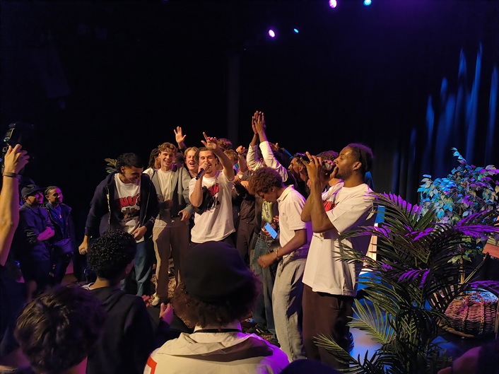 Een hele wave youngsters op boombap beats, wij bezochten de Guvnor Jor luistersessie